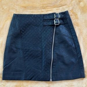 H&M Divided Faux leather skirt size 4